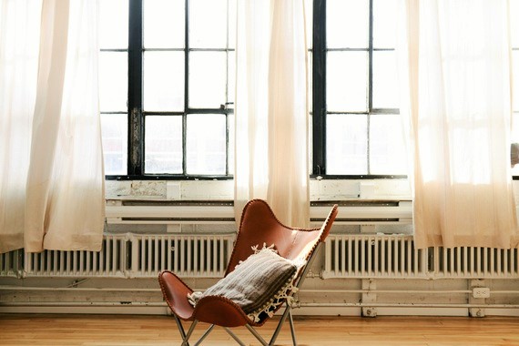 chair photo, empty house photo